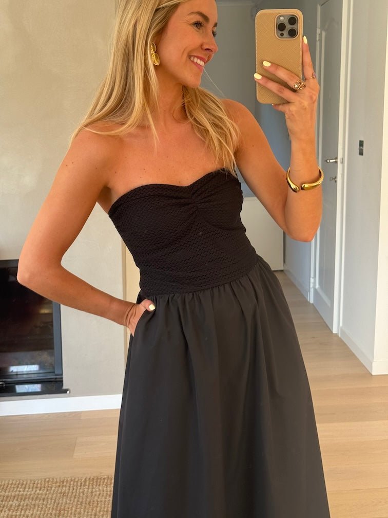 Black Viena Dress