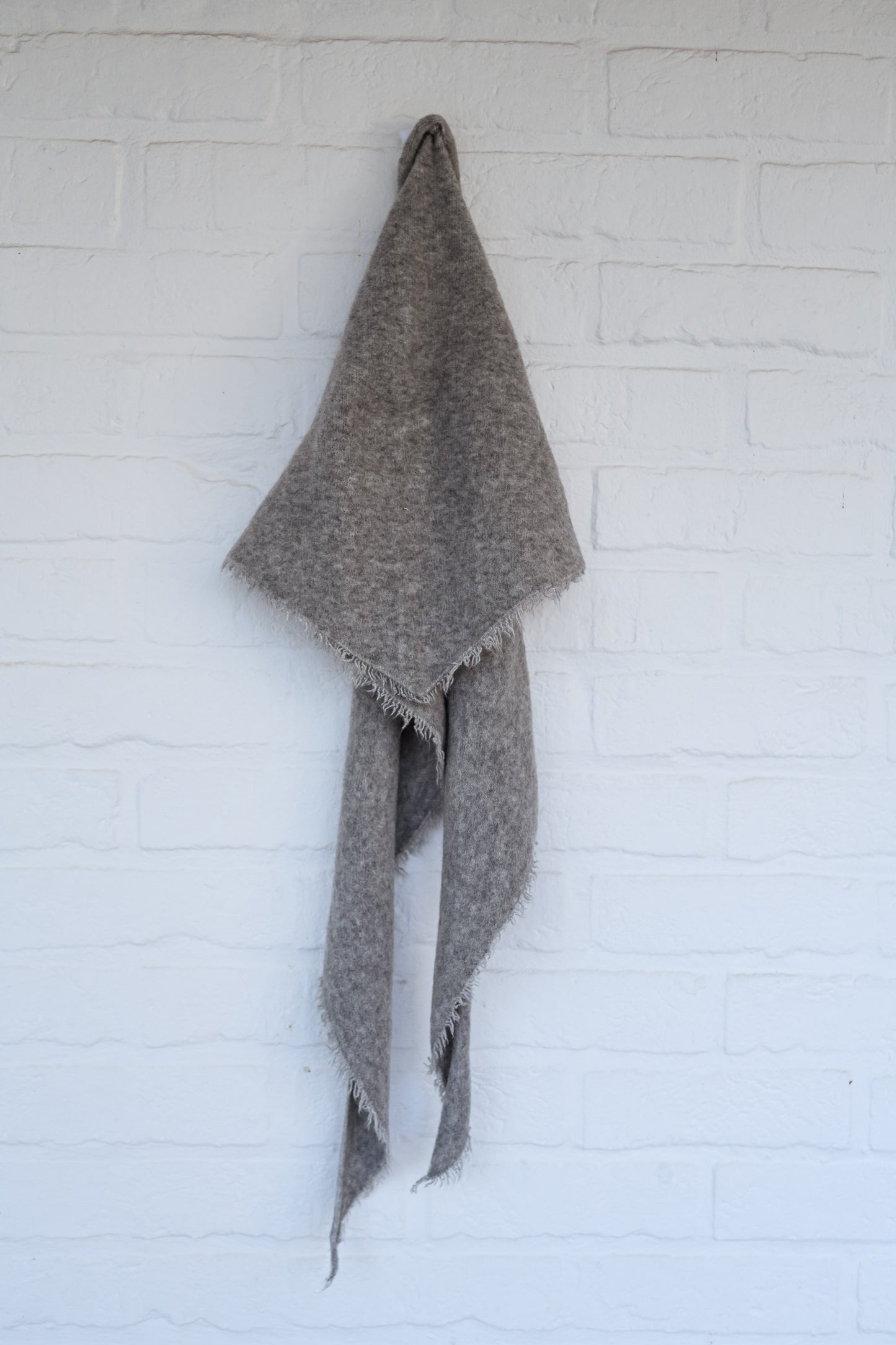 Grey Elvy Scarf