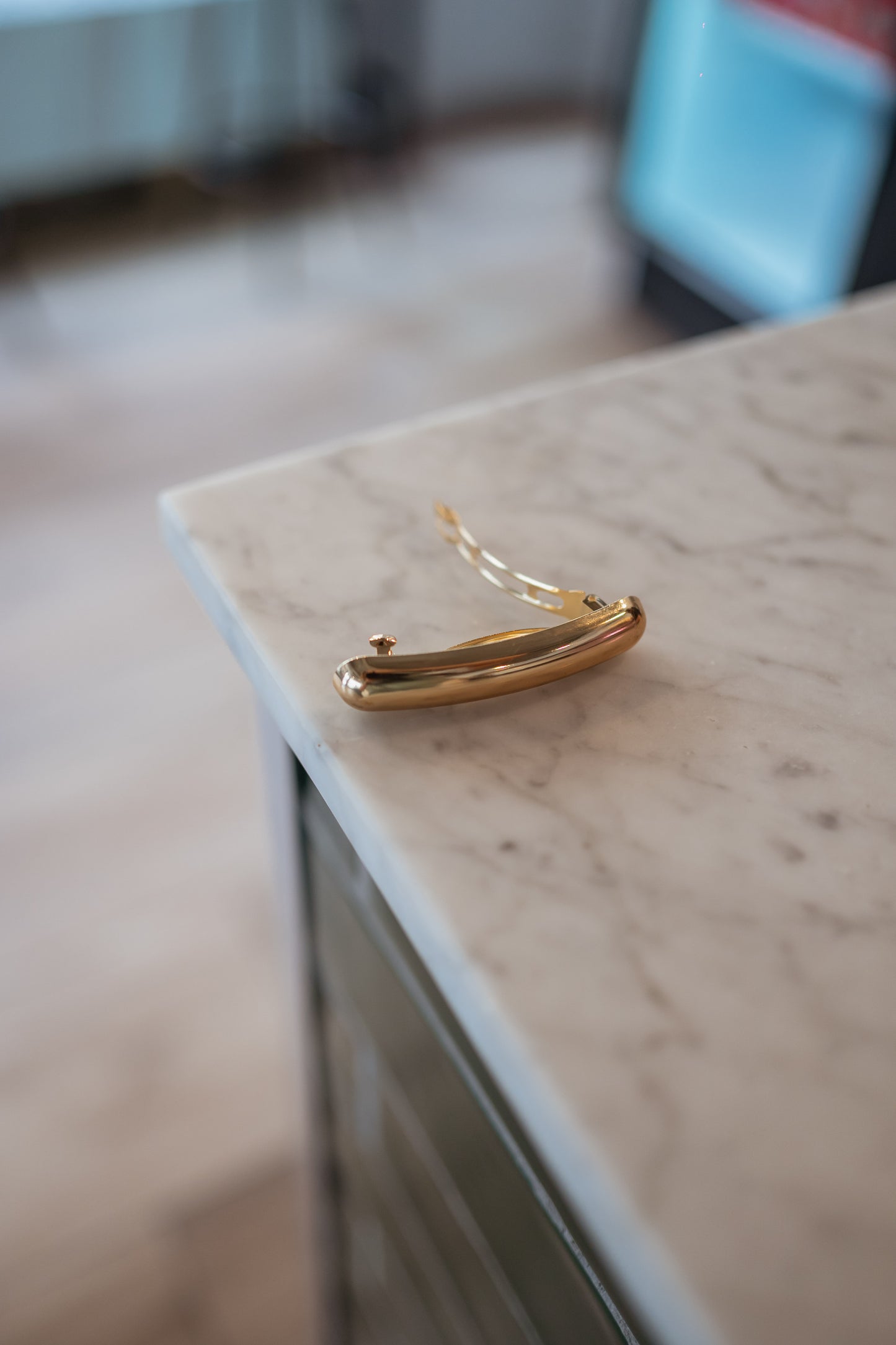 Golden Thiba Hairclip