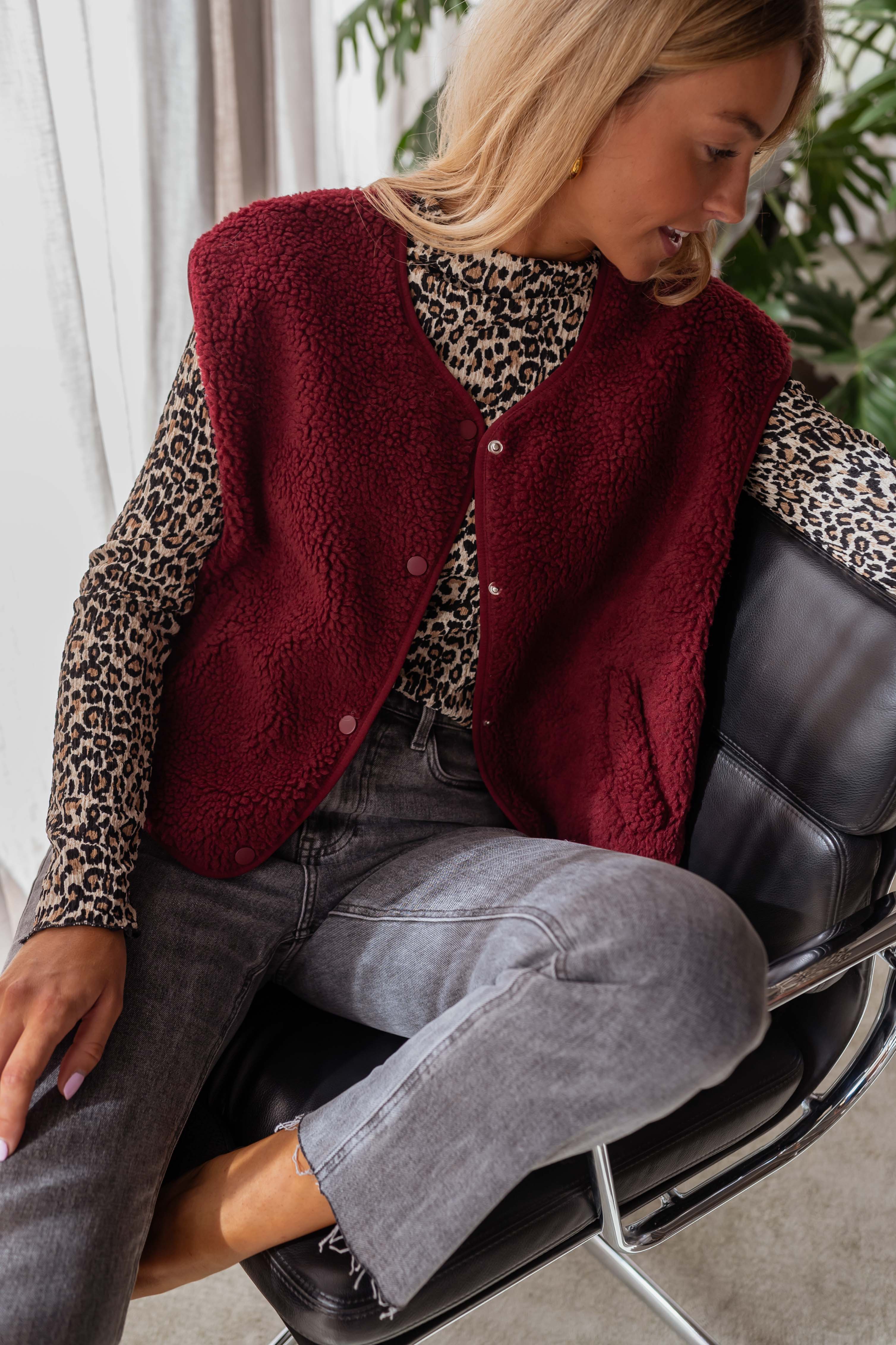Burgundy Taoh Vest