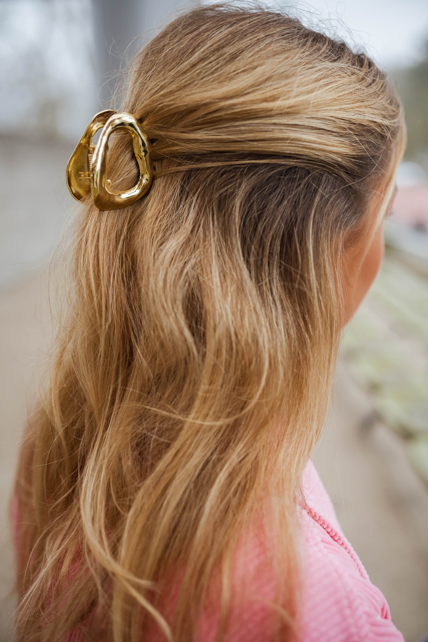 Golden Wiga Hair Clip