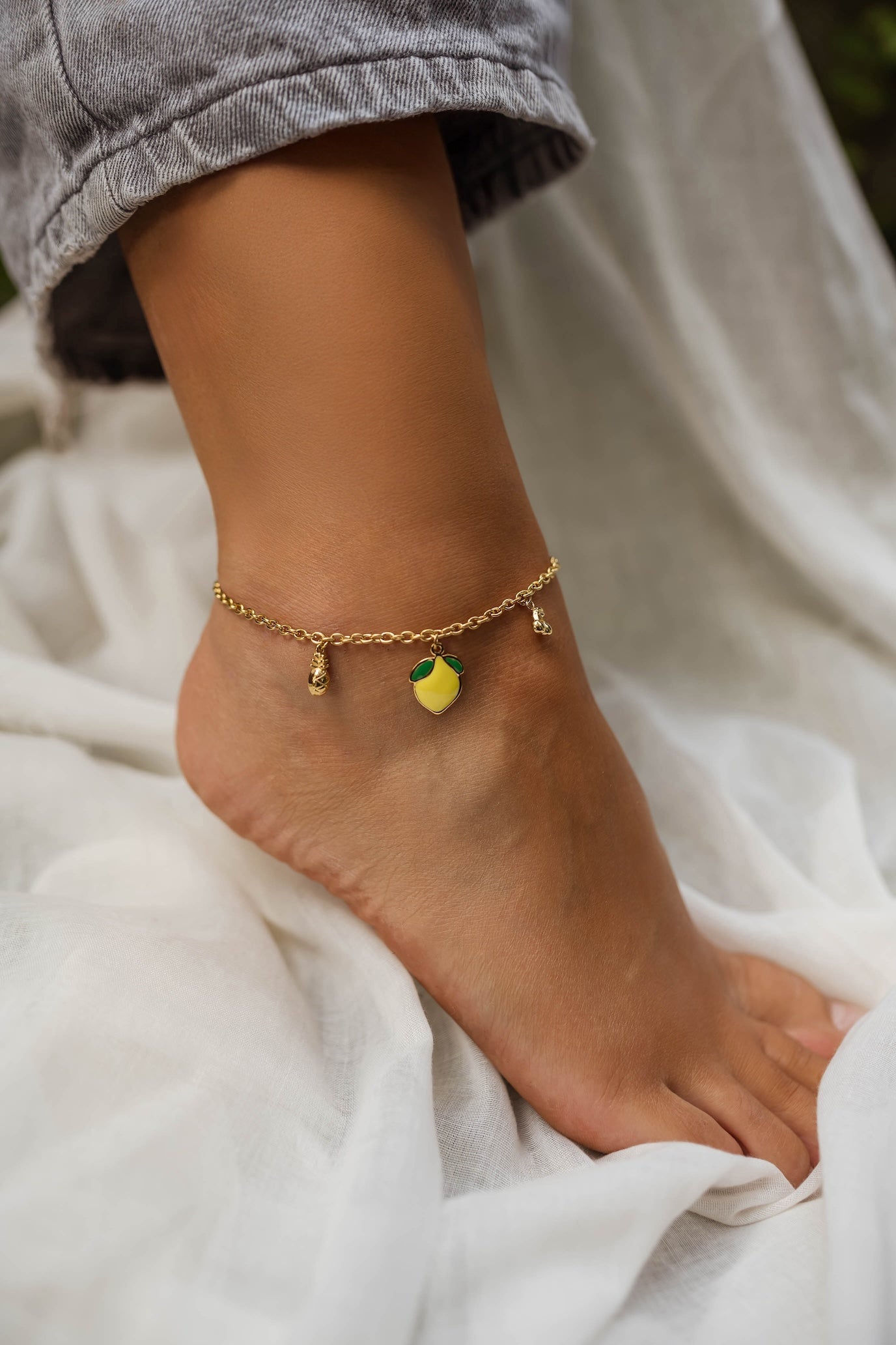 Golden Frola Anklet