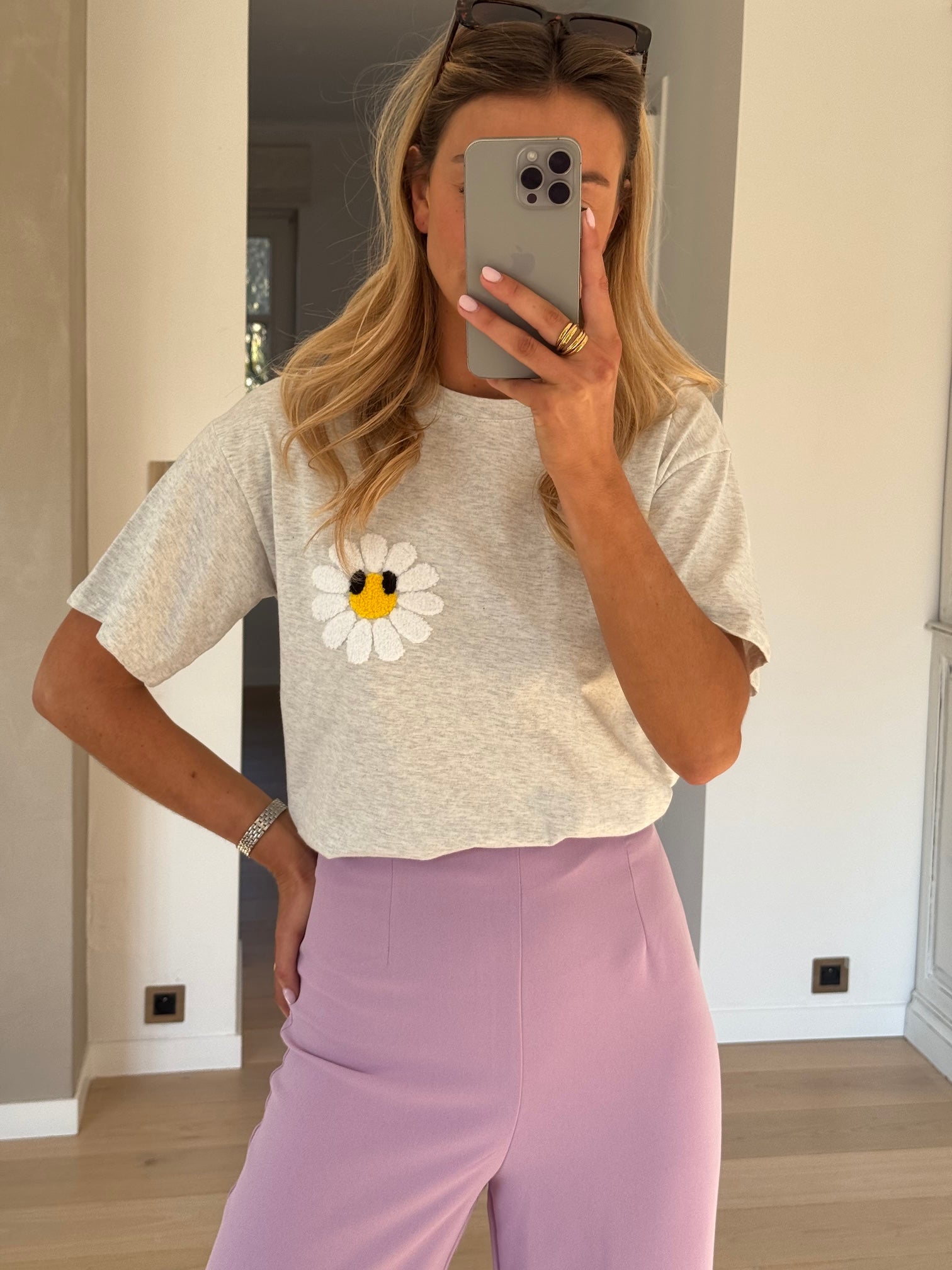 Grey Marguerite T-Shirt