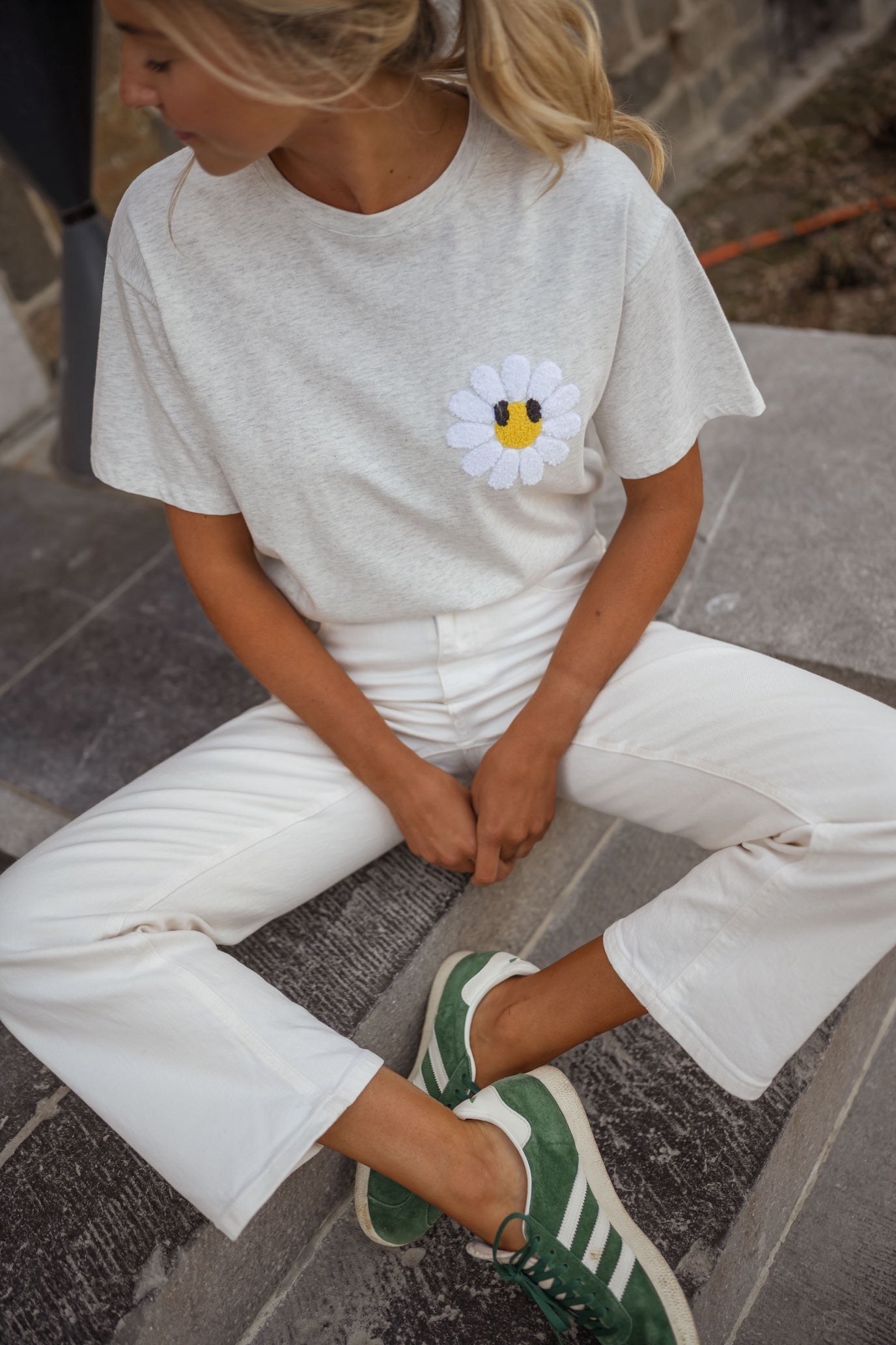 Grey Marguerite T-Shirt