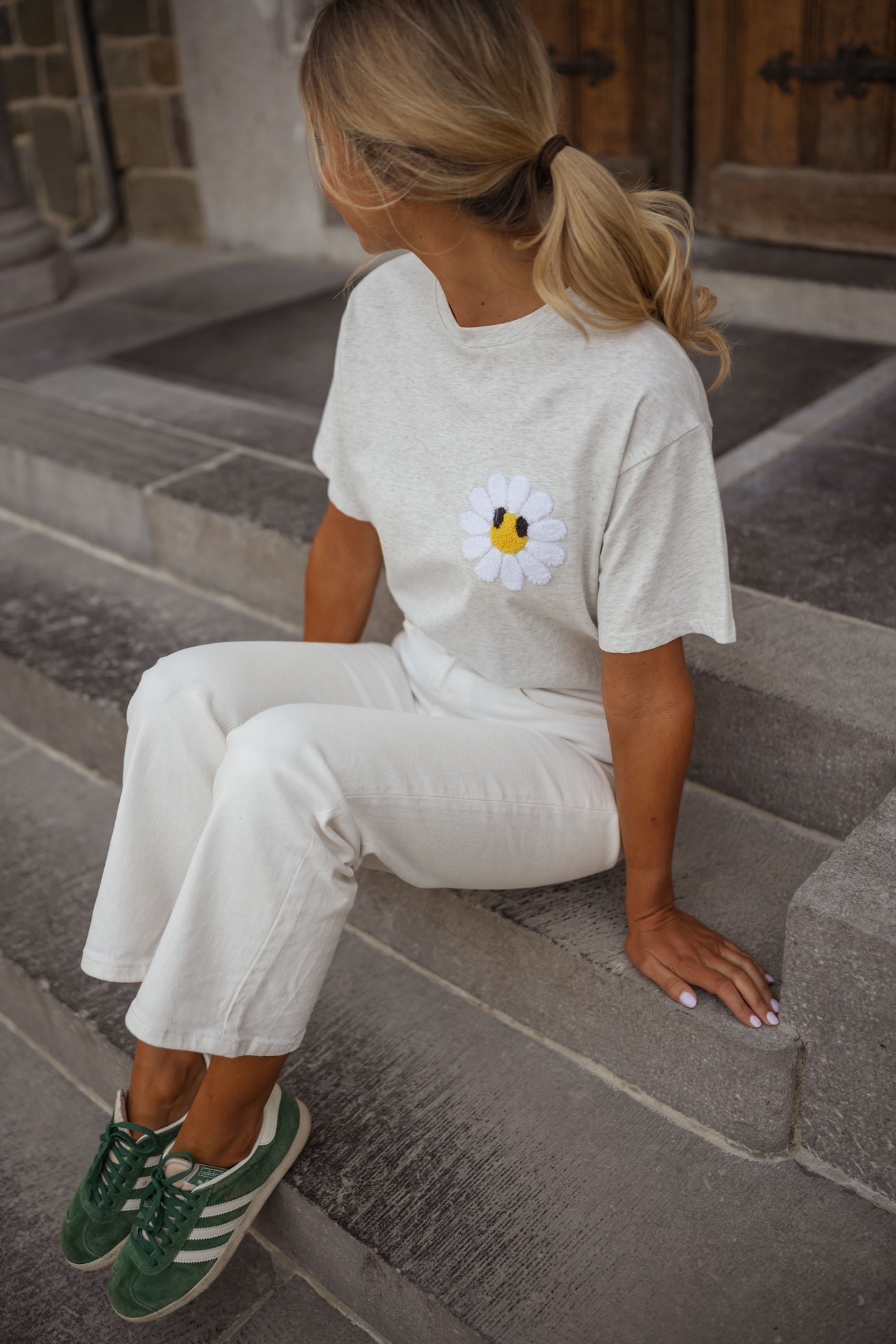 Grey Marguerite T-Shirt